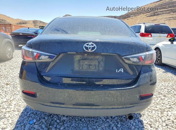 3MYDLBYV0HY147944 2017 TOYOTA YARIS Black Вид ззаду