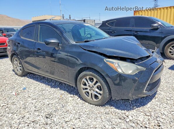 3MYDLBYV0HY147944 2017 TOYOTA YARIS Black Передня права чверть