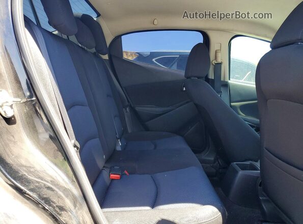 3MYDLBYV0HY147944 2017 TOYOTA YARIS Black Вид задніх сидінь