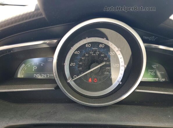3MYDLBYV0HY147944 2017 TOYOTA YARIS Black Вид щитка приладів
