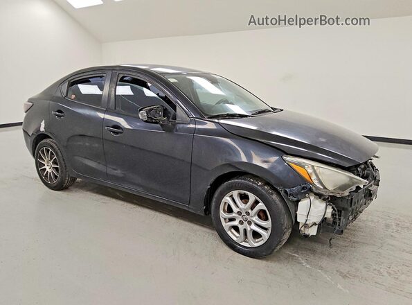 3MYDLBYV0HY176456 2017 TOYOTA YARIS Black Front right