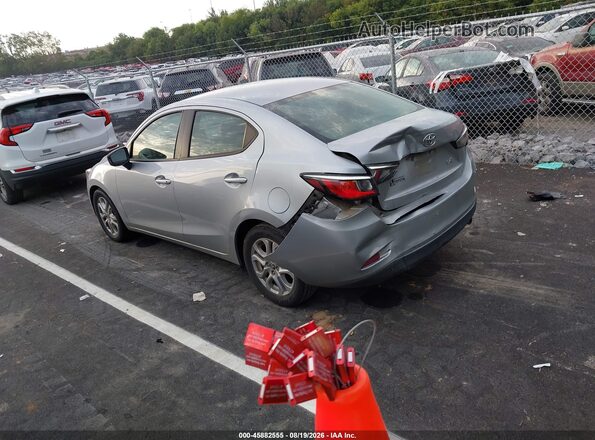 3MYDLBYV0HY183522 2017 TOYOTA YARIS IA Silver უკანა მარცხენა