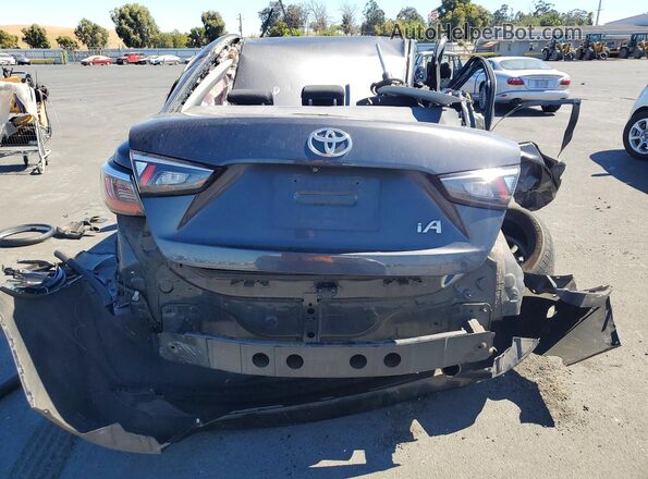 3MYDLBYV0JY322974 2018 TOYOTA YARIS Charcoal Widok z tyłu