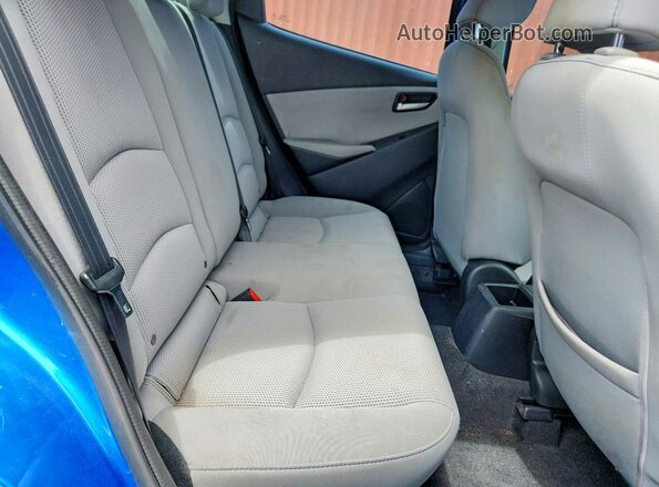 3MYDLBYV0KY511321 2019 TOYOTA YARIS Blue Вид задніх сидінь