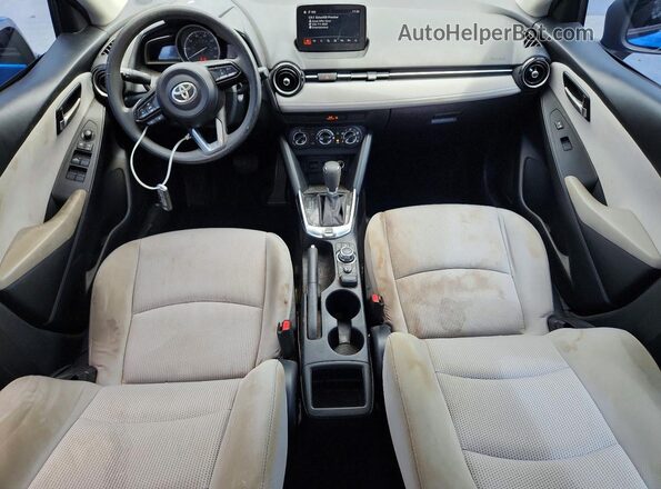 3MYDLBYV0KY511321 2019 TOYOTA YARIS Blue Вид панелі приладів