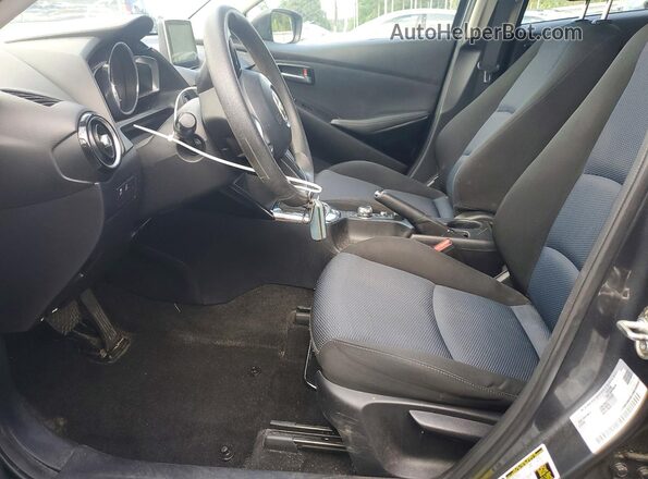 3MYDLBYV1HY162470 2017 TOYOTA YARIS Gray Սալոնի դիմացի տեսք