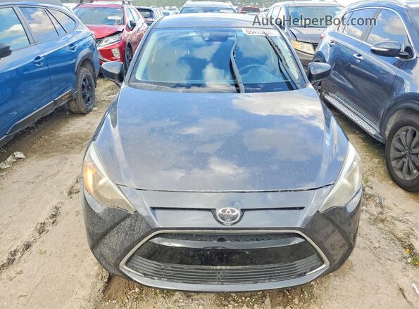 3MYDLBYV1HY196277 2017 TOYOTA YARIS Gray წინა ხედი