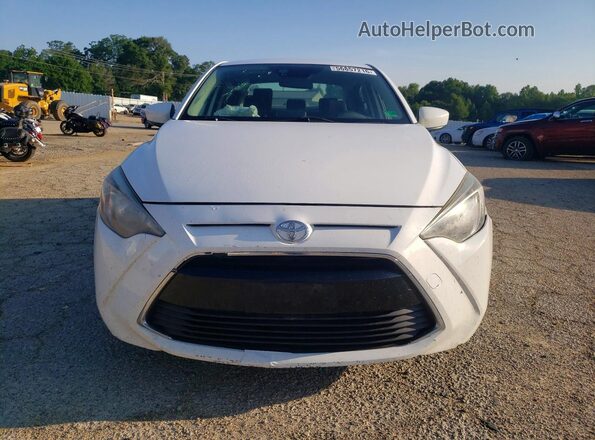 3MYDLBYV1JY303057 2018 TOYOTA YARIS White წინა ხედი