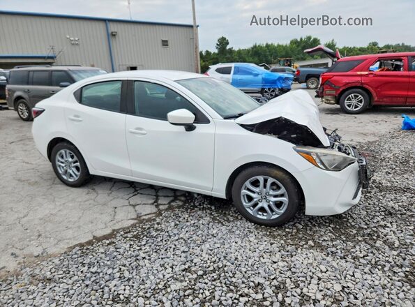 3MYDLBYV2HY180668 2017 TOYOTA YARIS White Առջևի աջ