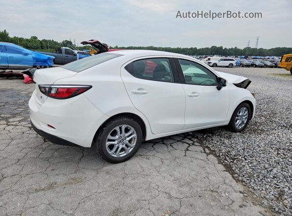 3MYDLBYV2HY180668 2017 TOYOTA YARIS White Հետևի աջ