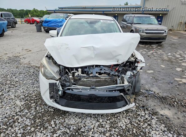 3MYDLBYV2HY180668 2017 TOYOTA YARIS White Դիմացի տեսք