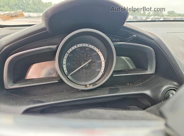 3MYDLBYV2JY308686 2018 TOYOTA YARIS White Instrument cluster view