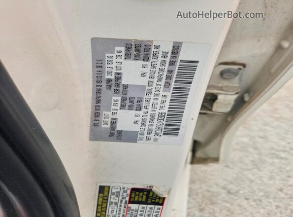 3MYDLBYV2JY308686 2018 TOYOTA YARIS White Engine compartment view