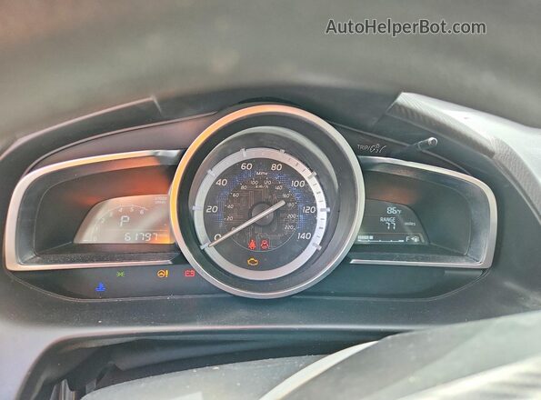 3MYDLBYV2JY320112 2018 TOYOTA YARIS Red Instrument cluster view