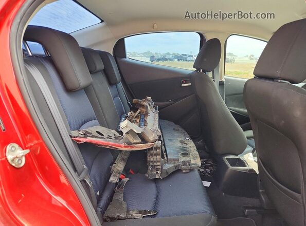 3MYDLBYV2JY320112 2018 TOYOTA YARIS Red Rear seats view