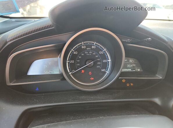 3MYDLBYV2KY502636 2019 TOYOTA YARIS Бордовый Вид щитка приборов