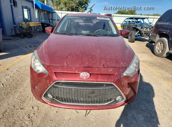3MYDLBYV2KY502636 2019 TOYOTA YARIS Бордовый Вид спереди