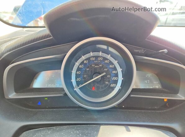 3MYDLBYV3GY125287 2016 TOYOTA YARIS Blue ხელსაწყოთა პანელის ხედი