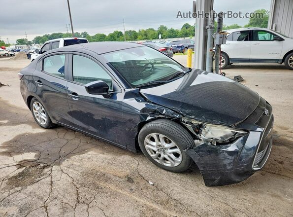 3MYDLBYV3HY171946 2017 TOYOTA YARIS Gray წინა მარჯვენა