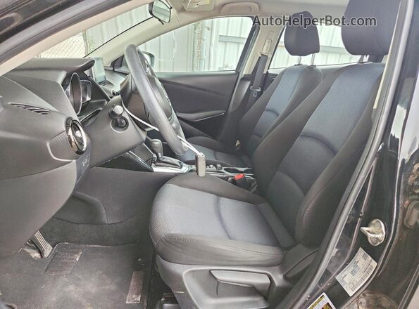 3MYDLBYV3HY171946 2017 TOYOTA YARIS Gray წინა სალონის ხედი