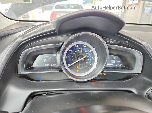 3MYDLBYV3HY171946 2017 TOYOTA YARIS Gray ხელსაწყოთა პანელის ხედი
