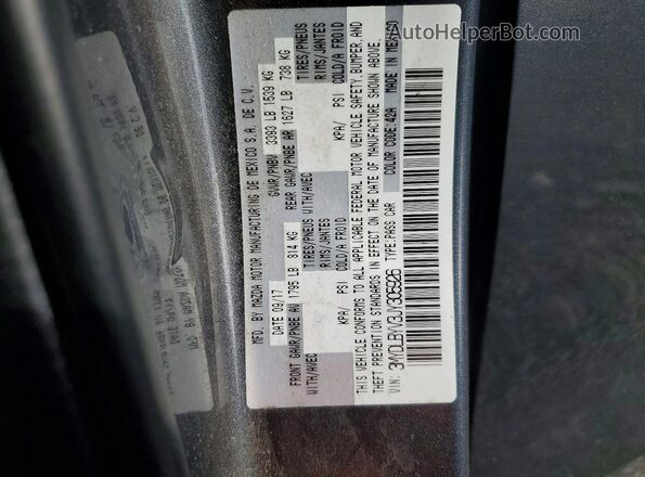 3MYDLBYV3JY305926 2018 TOYOTA YARIS Gray Widok komory silnika