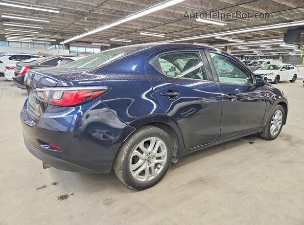 3MYDLBYV3JY316392 2018 TOYOTA YARIS Blue Tył prawy