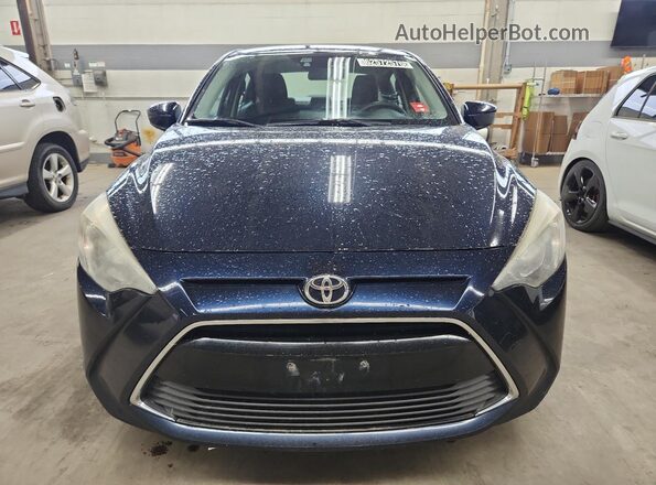 3MYDLBYV3JY316392 2018 TOYOTA YARIS Blue Widok wnętrza 360 stopni