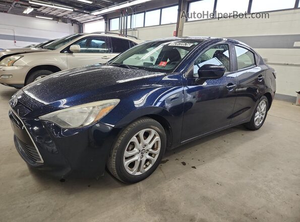 3MYDLBYV3JY316392 2018 TOYOTA YARIS Blue 