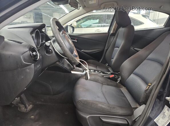 3MYDLBYV3JY316392 2018 TOYOTA YARIS Blue 