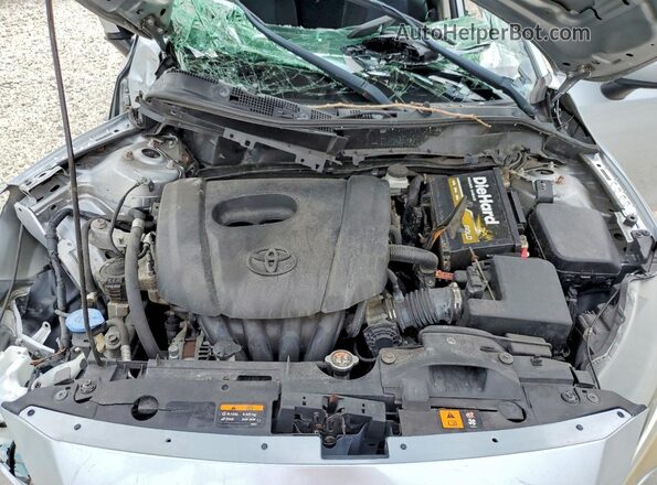 3MYDLBYV3JY327876 2018 TOYOTA YARIS Silver Սալոնի հետևի տեսք