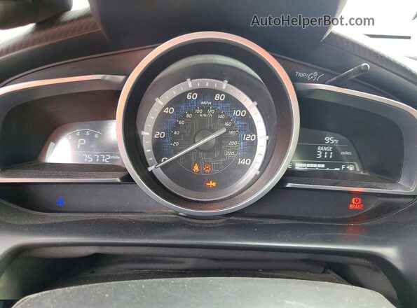 3MYDLBYV3JY329031 2018 TOYOTA YARIS White Вид щитка приладів