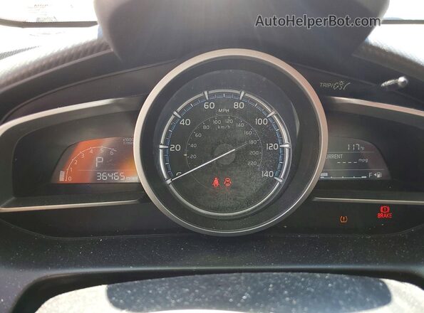 3MYDLBYV3KY519008 2019 TOYOTA YARIS Red Սարքավորումների վահանակի տեսք