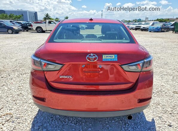 3MYDLBYV3KY519008 2019 TOYOTA YARIS Red Հետևի տեսք