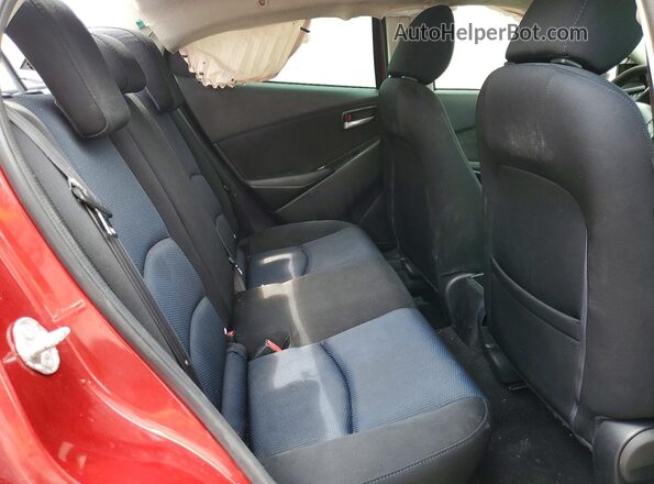 3MYDLBYV4HY153875 2017 TOYOTA YARIS Red უკანა სავარძლების ხედი