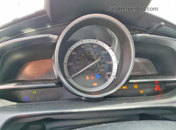 3MYDLBYV4HY153875 2017 TOYOTA YARIS Red ხელსაწყოთა პანელის ხედი