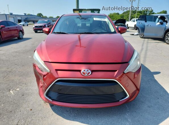 3MYDLBYV4HY153892 2017 TOYOTA YARIS Burgundy წინა ხედი