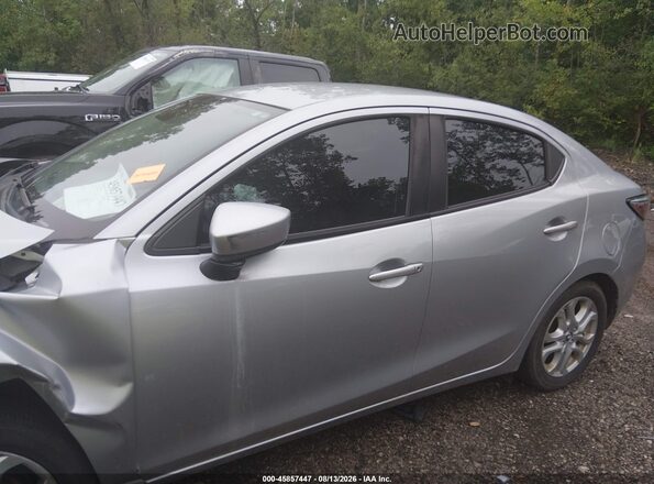 3MYDLBYV4HY154976 2017 TOYOTA YARIS IA Silver 