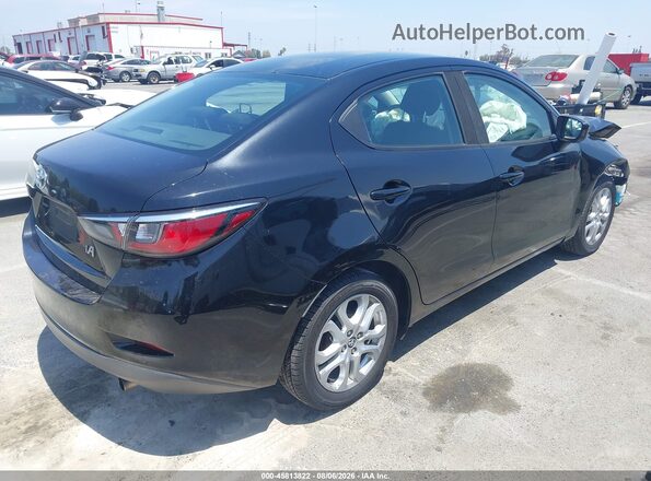 3MYDLBYV4JY308625 2018 TOYOTA YARIS IA Gray უკანა მარჯვენა