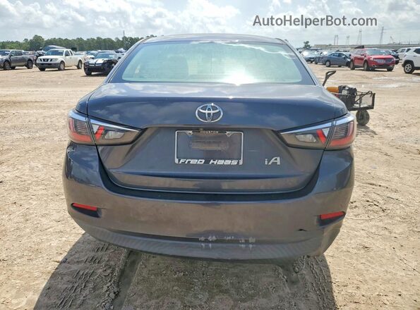 3MYDLBYV4JY312609 2018 TOYOTA YARIS Gray Вид ззаду