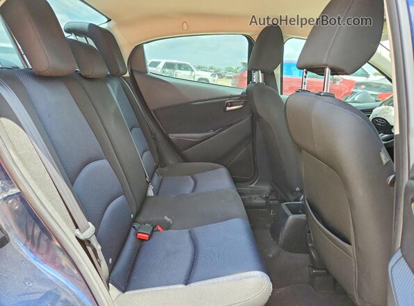 3MYDLBYV4JY315994 2018 TOYOTA YARIS Blue უკანა სავარძლების ხედი