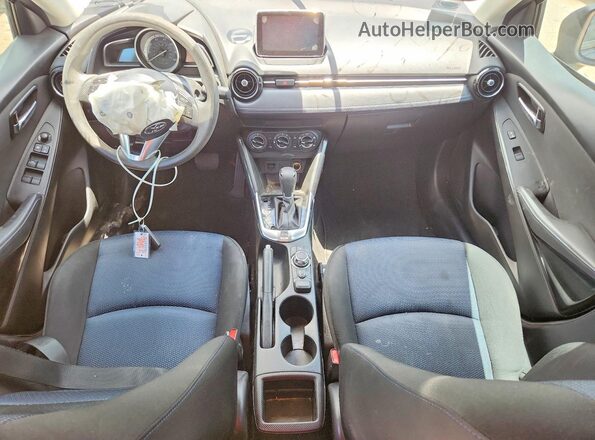 3MYDLBYV4JY315994 2018 TOYOTA YARIS Blue წინა პანელის ხედი