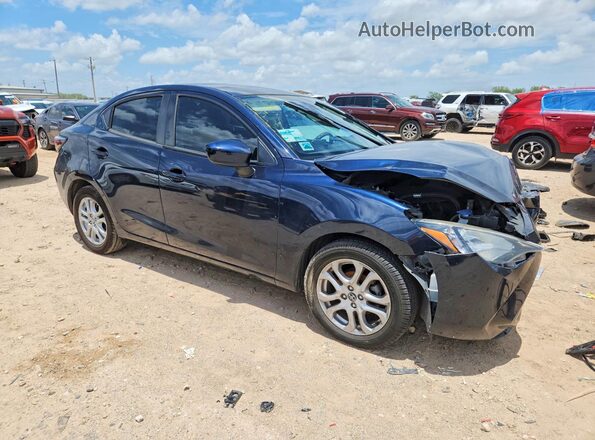 3MYDLBYV4JY315994 2018 TOYOTA YARIS Blue წინა მარჯვენა