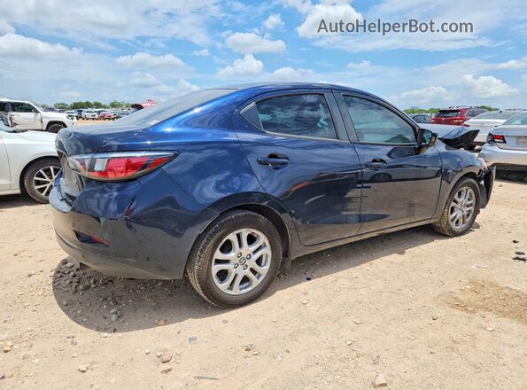3MYDLBYV4JY315994 2018 TOYOTA YARIS Blue უკანა მარჯვენა