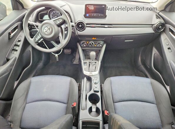 3MYDLBYV4KY509992 2019 TOYOTA YARIS Silver Widok deski rozdzielczej