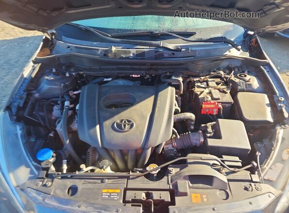 3MYDLBYV5HY152086 2017 TOYOTA YARIS Gray Вид задньої частини салону