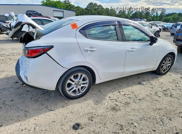 3MYDLBYV5HY192622 2017 TOYOTA YARIS White Задня права чверть