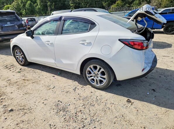 3MYDLBYV5HY192622 2017 TOYOTA YARIS White Задня ліва чверть