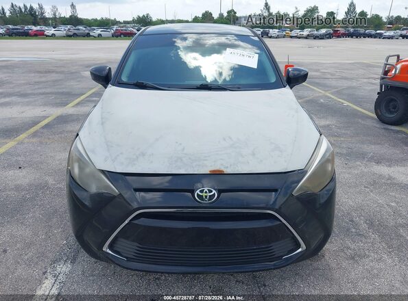 3MYDLBYV5HY193737 2017 TOYOTA YARIS IA Black Вид спереду