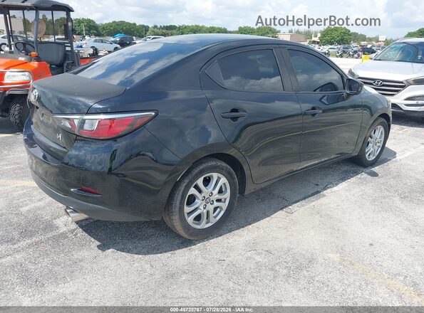3MYDLBYV5HY193737 2017 TOYOTA YARIS IA Black Задня права чверть